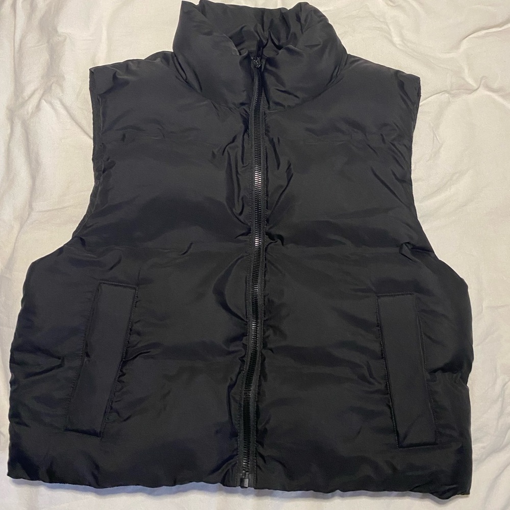 Zara Cropped Puffer Vest
